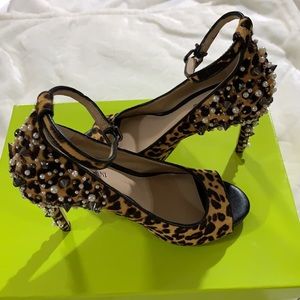 Gianni Bini Naraa Leopard Print Sz 6.5 NWOT